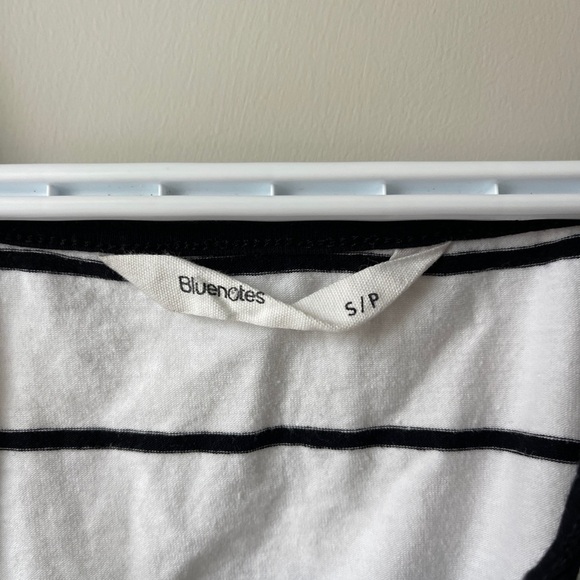 💙 Buy 1 get 1 free💙 Bluenotes Striped Women's Top - Black and White Small - Picture 2 of 2